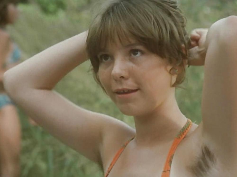15P Some hairy armpit pics from TV or actresses