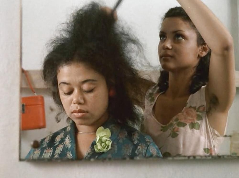 15P Some hairy armpit pics from TV or actresses