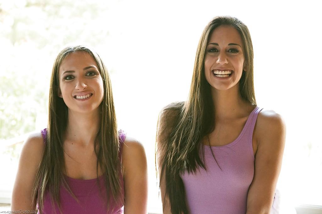 16P Lustful latina masseuses involve their client into sensual lesbian action