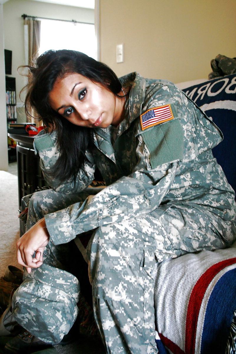 25P Military chick strips