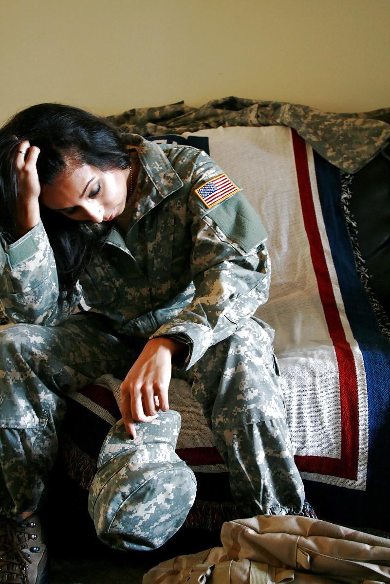 25P Military chick strips