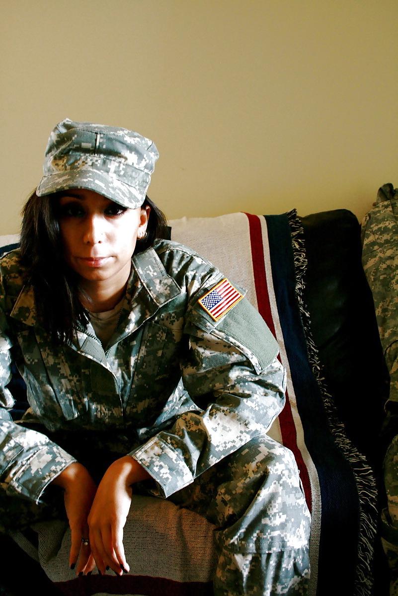 25P Military chick strips