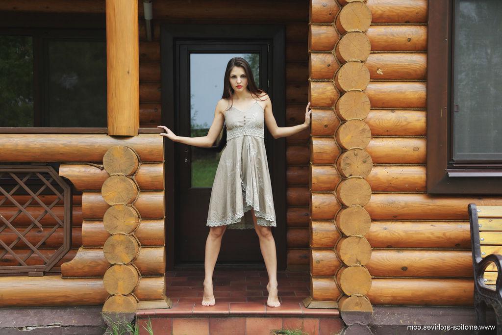 16P Beautiful brunette Alise Moreno gets naked for you at the cabin