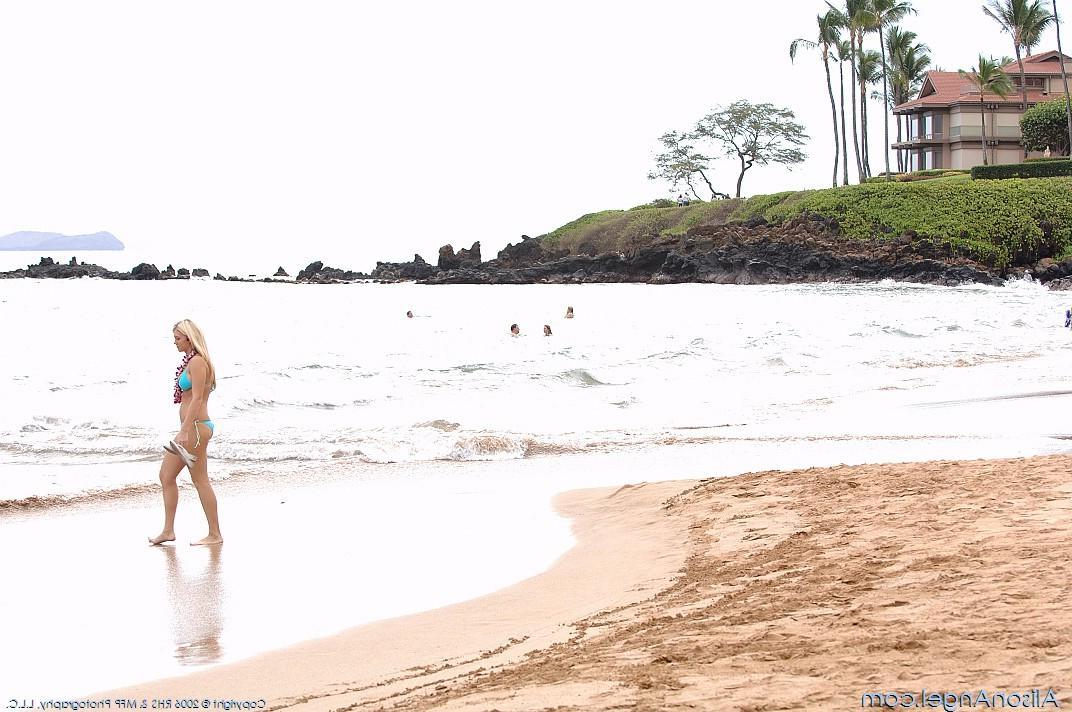 20P Pictures of Alison Angel pulling back her bikini