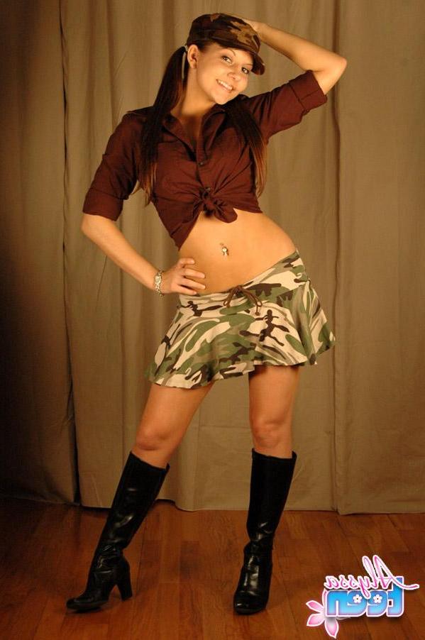 15P Pictures of Alyssa Teen ready to blow you away with her hotness