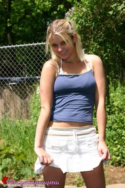 15P Amy outside in a bikini