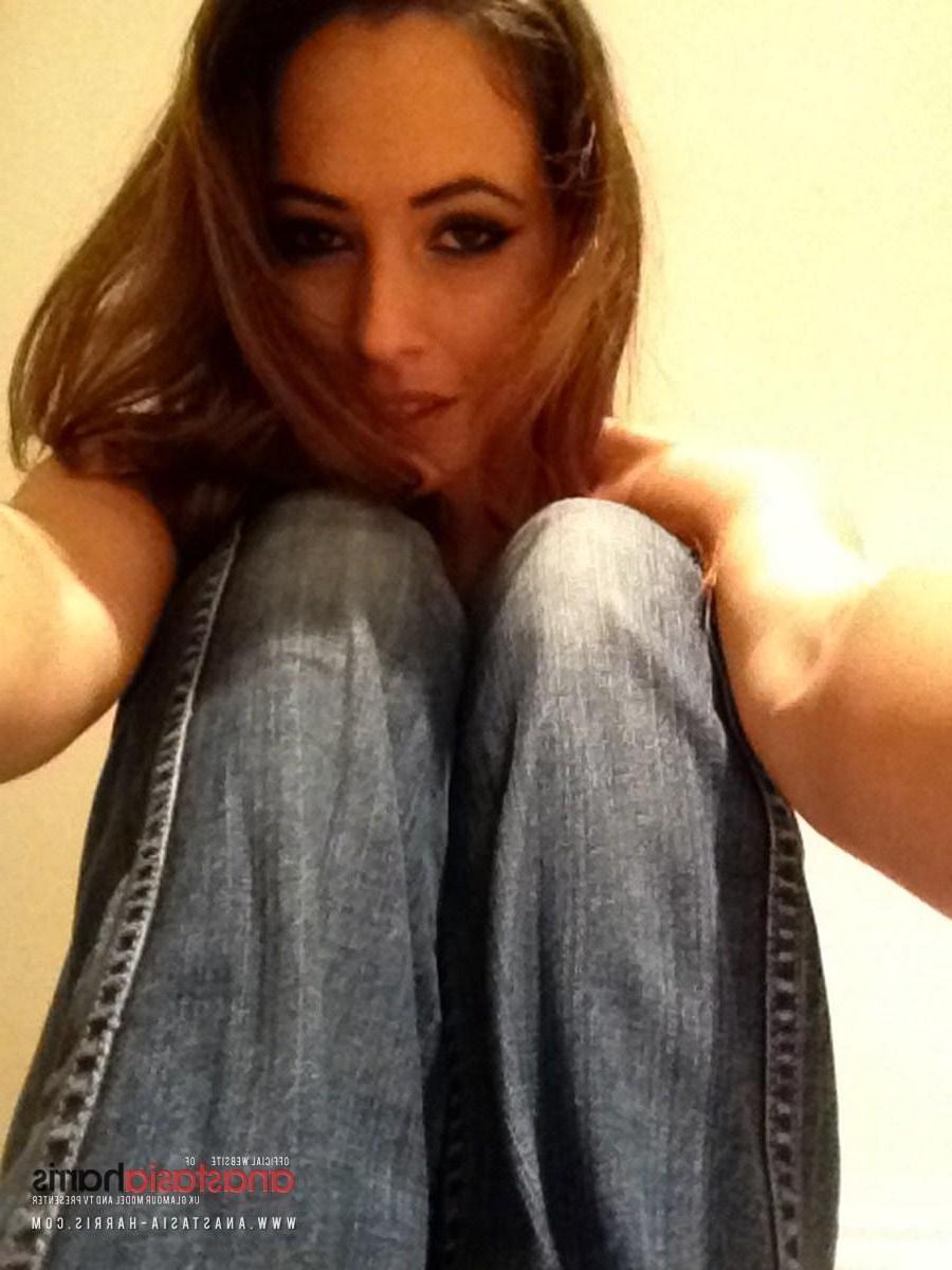 12P Anastasia Harris plays with her tight jeans and peels them off