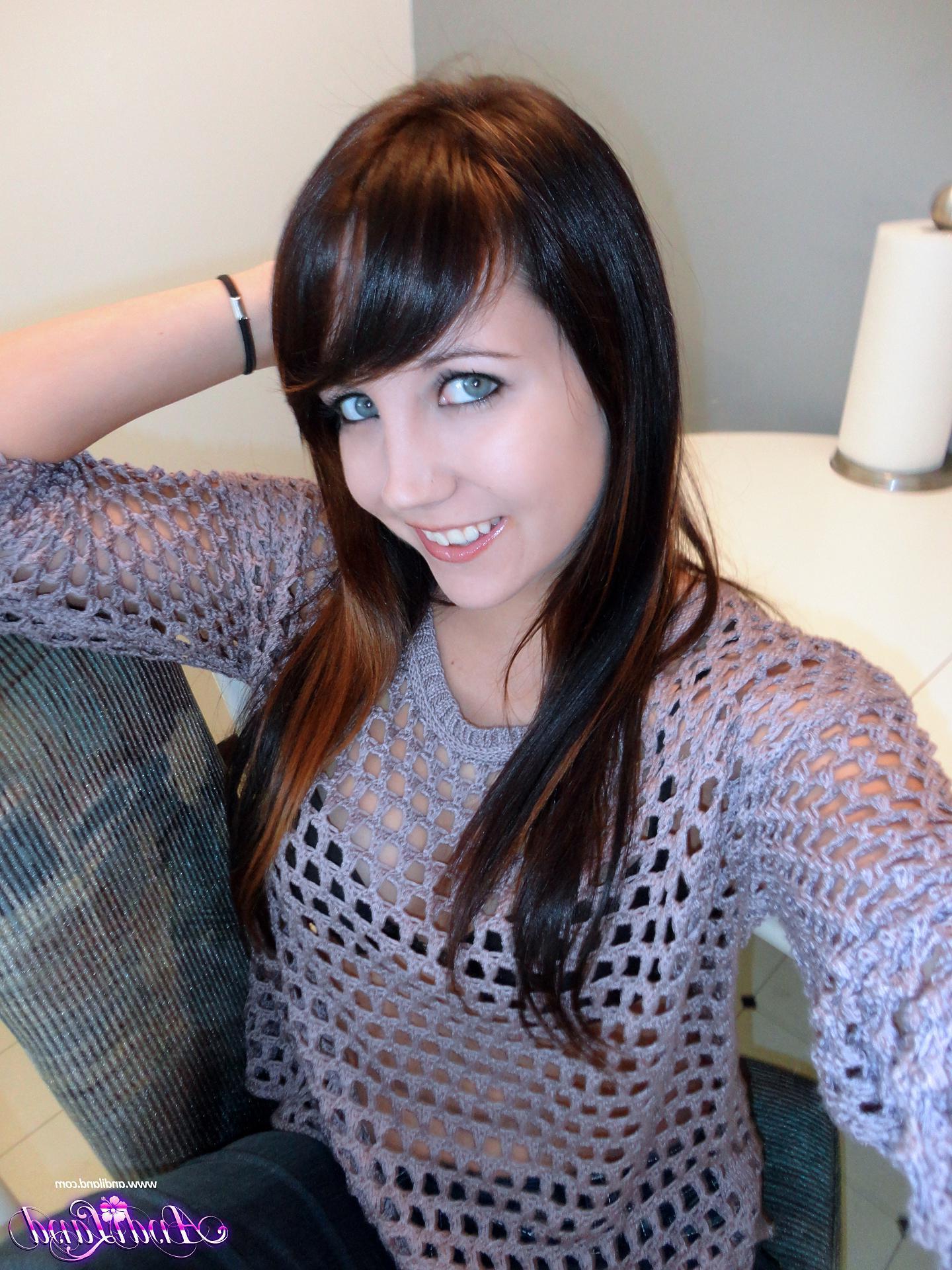 15P Pictures of Andi Land taking some hot pics of herself in jeans and a knit top