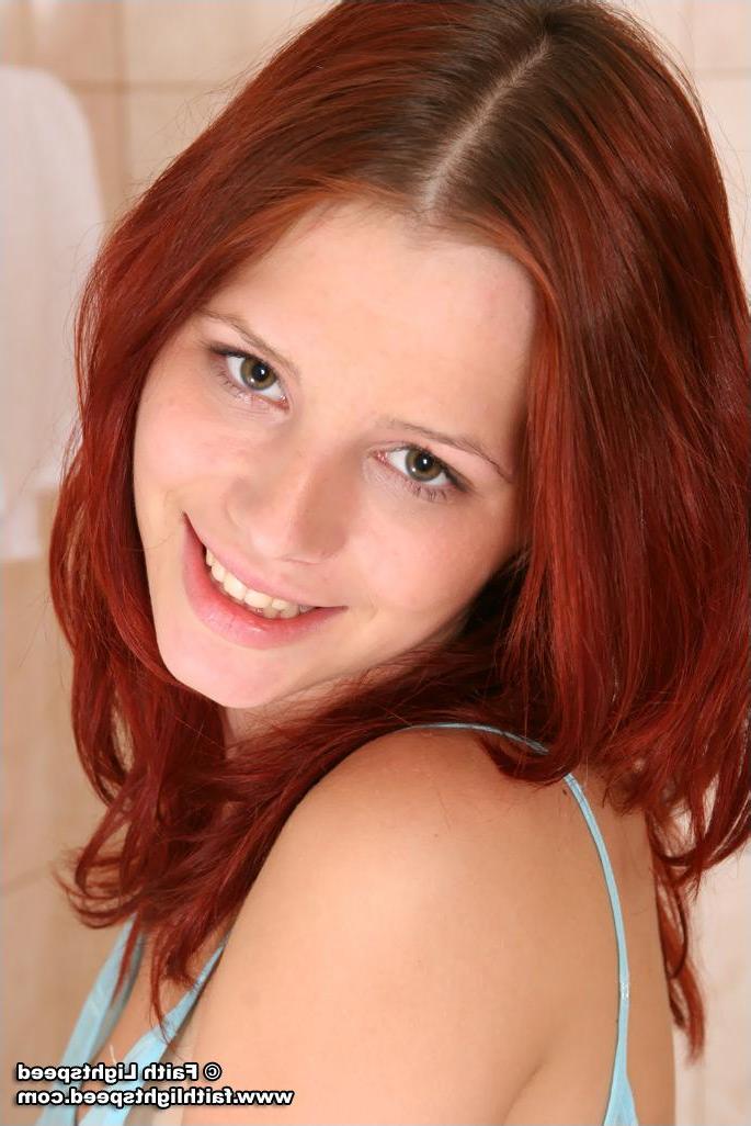 20P Pictures of teen Faith Lightspeed getting naked in the bathroom