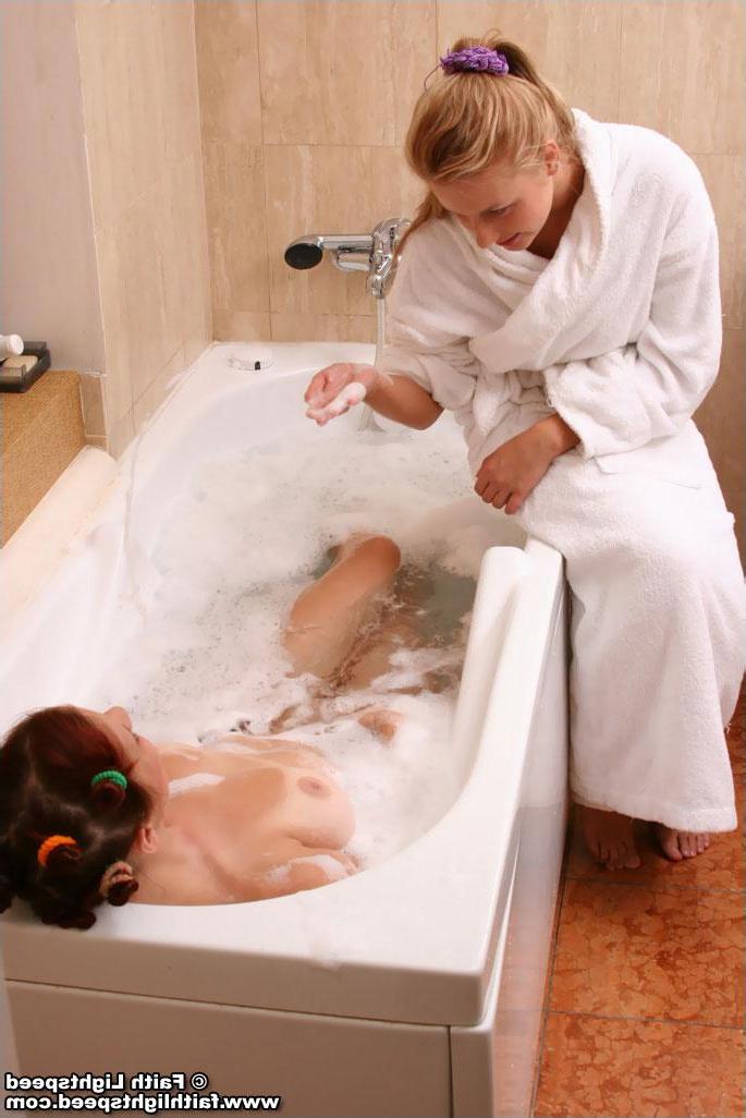 20P Pictures of two teens being naughty in the bathroom
