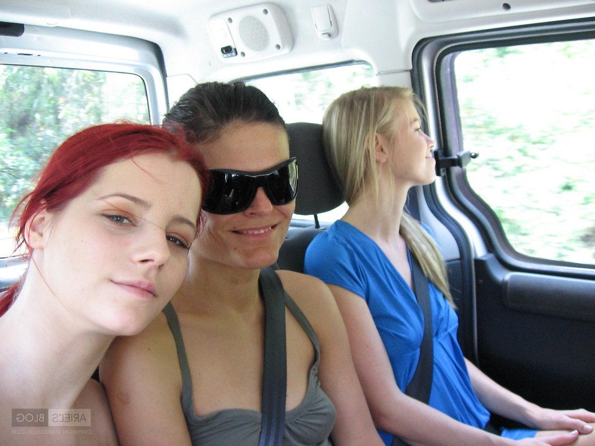 16P Pictures of Ariel\'s Blog on vacation with her friends