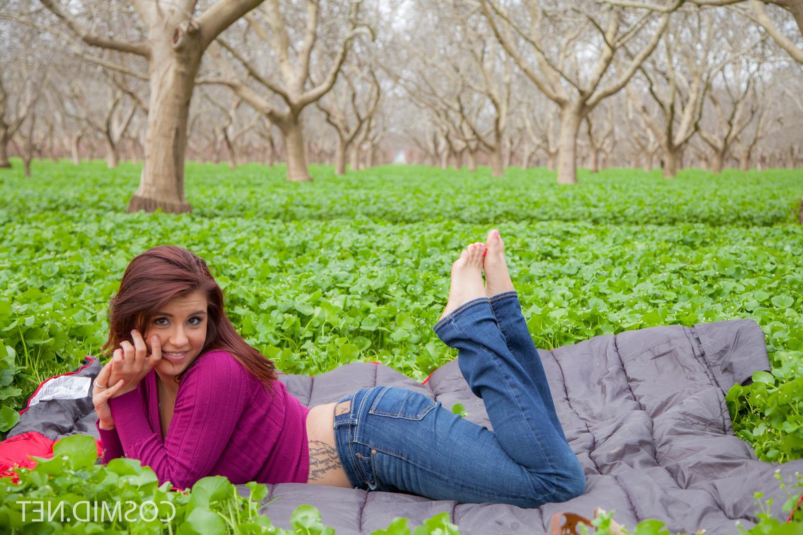 16P Busty redhead Aubrey Chase strips out of her purple sweater and jeans outside