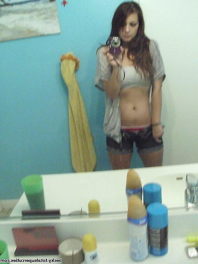 20P Pictures of Becky taking hot pics of herself in the bathroom