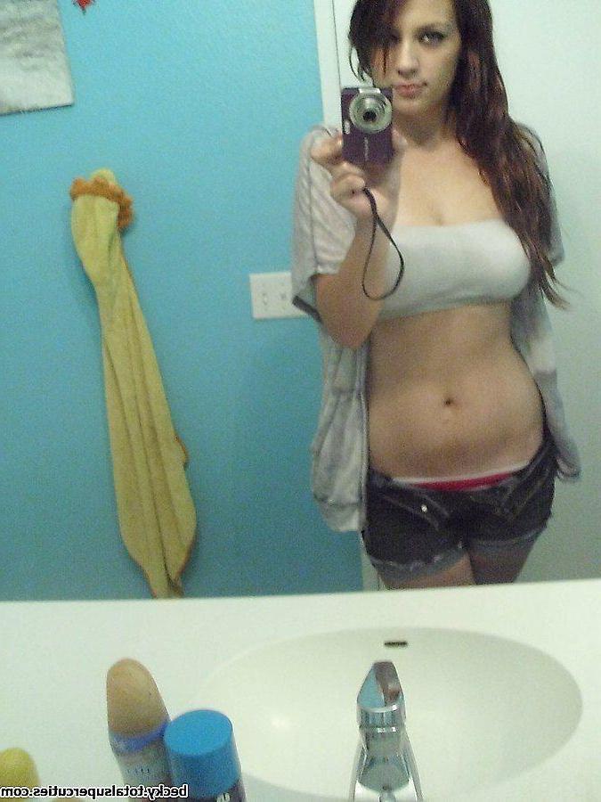 20P Pictures of Becky taking hot pics of herself in the bathroom