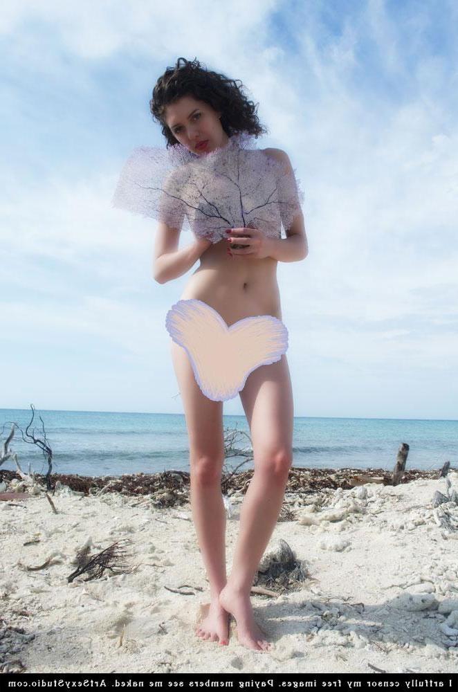 16P Brunette girl Blush Blushface gives an artistic tease in her bikini