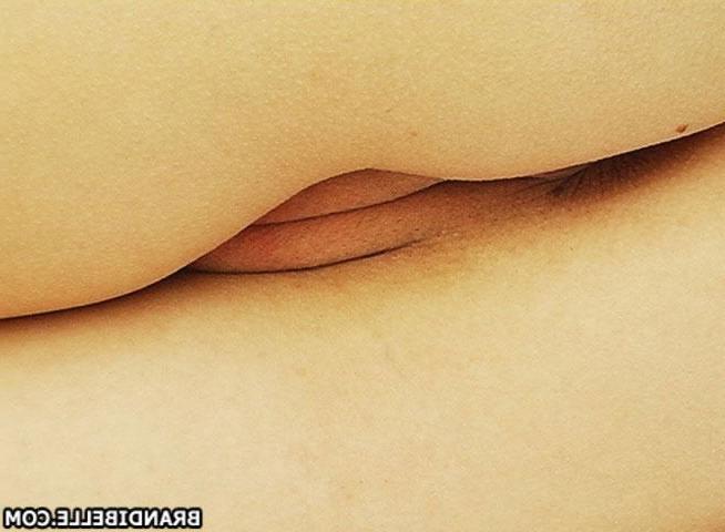 16P Pictures of Brandi Belle giving you her pussy