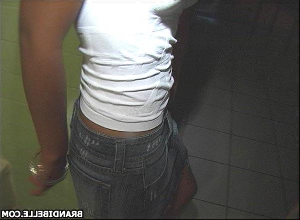 18P Pictures of teen star Brandi Belle giving a blowjob
