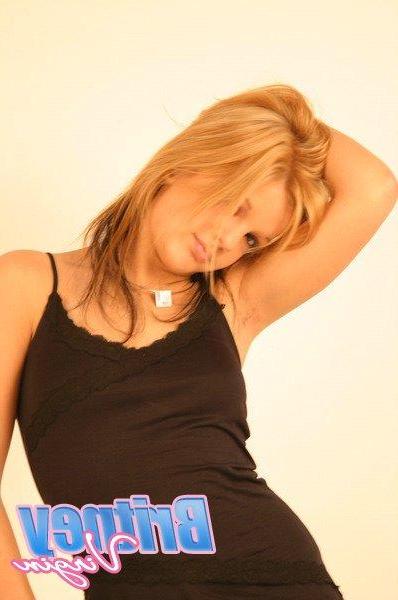 15P Pictures of Britney Virgin giving you a nonnude tease in the studio