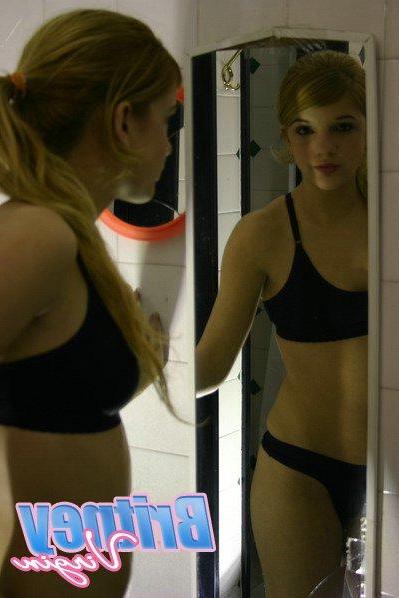 16P Pictures of Britney Virgin checking herself out in a mirror
