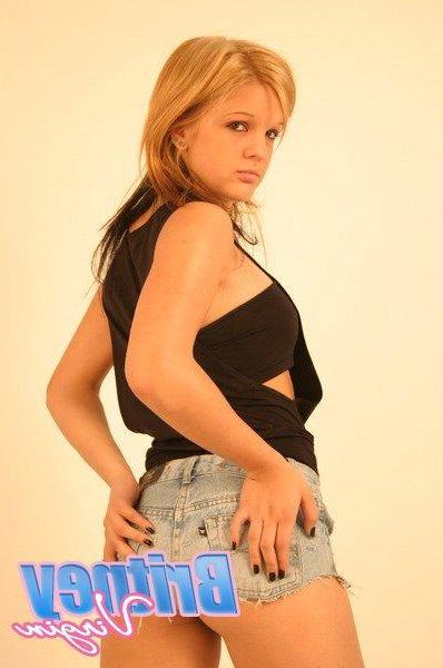 16P Pictures of Britney Virgin giving you a hot tease