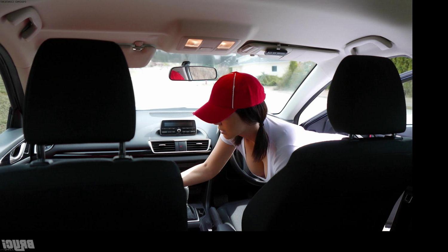 15P Pizza delivery girl Bryci fucks her customer