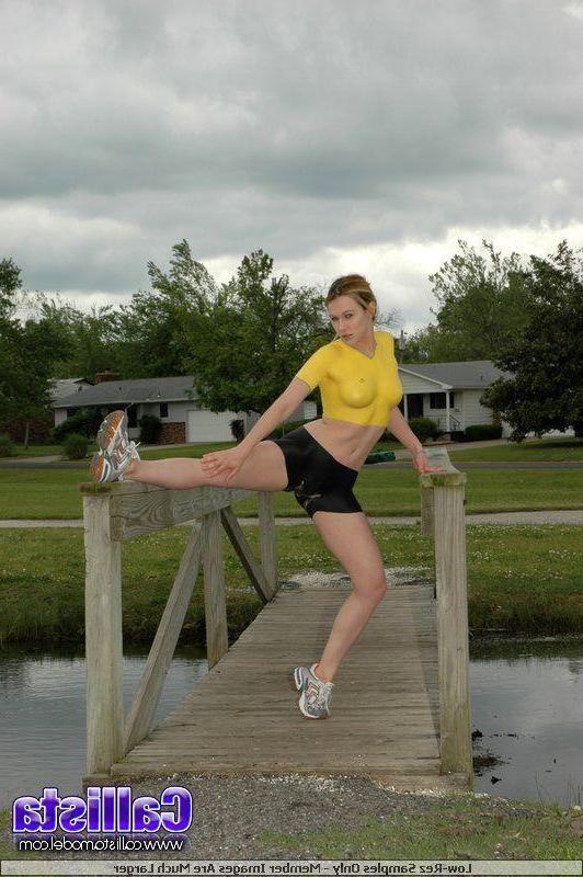 16P Pictures of Callista Model looking hot while rock climbing