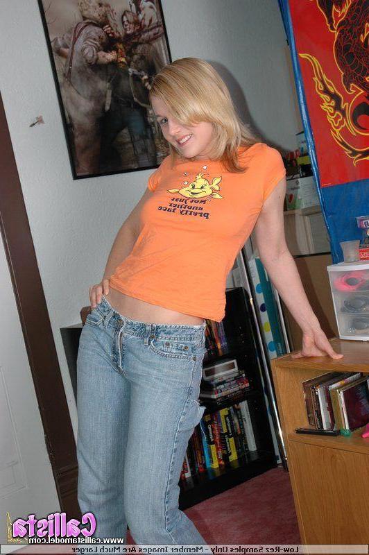 16P Pictures of teen Callista Model ripping her jeans off for you