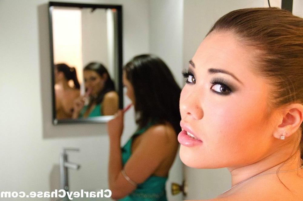 16P London Keyes Ruins Charley's Prom Queen Fantasy
