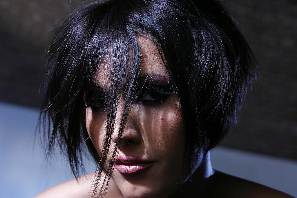 16P Raven-haired MILF Dylan Rider showcasing her gorgeous curves