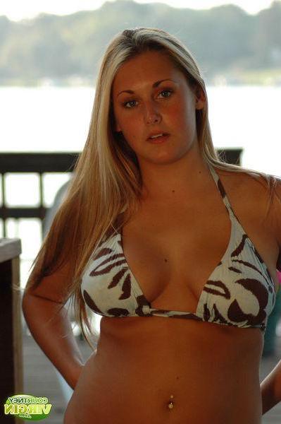 16P Pictures of Courtney Virgin slipping out of her bikini