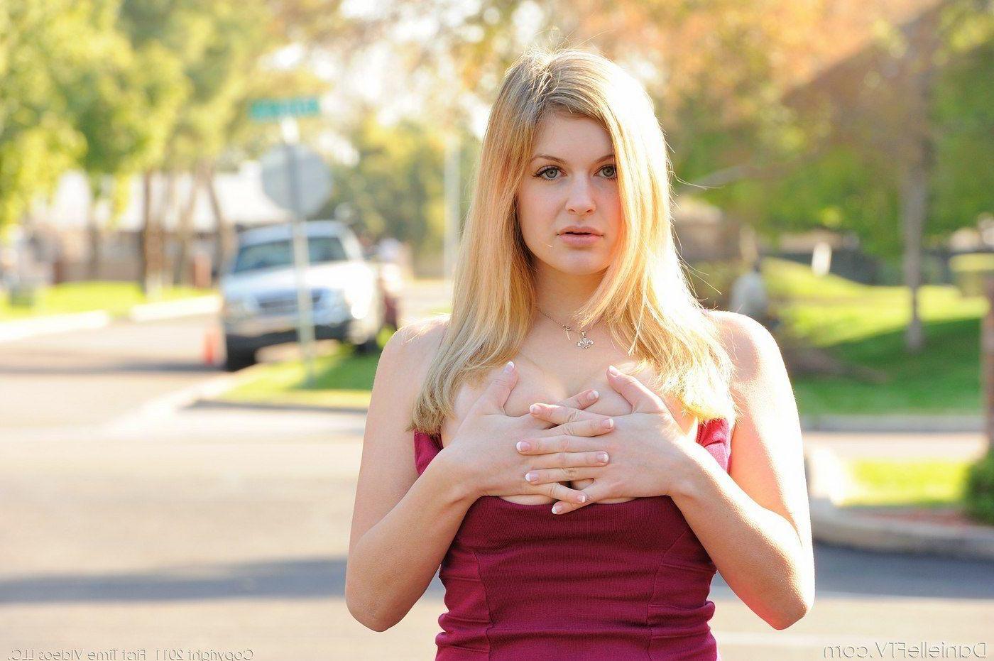 15P Pictures of teen hottie Danielle FTV playing with her pussy outside