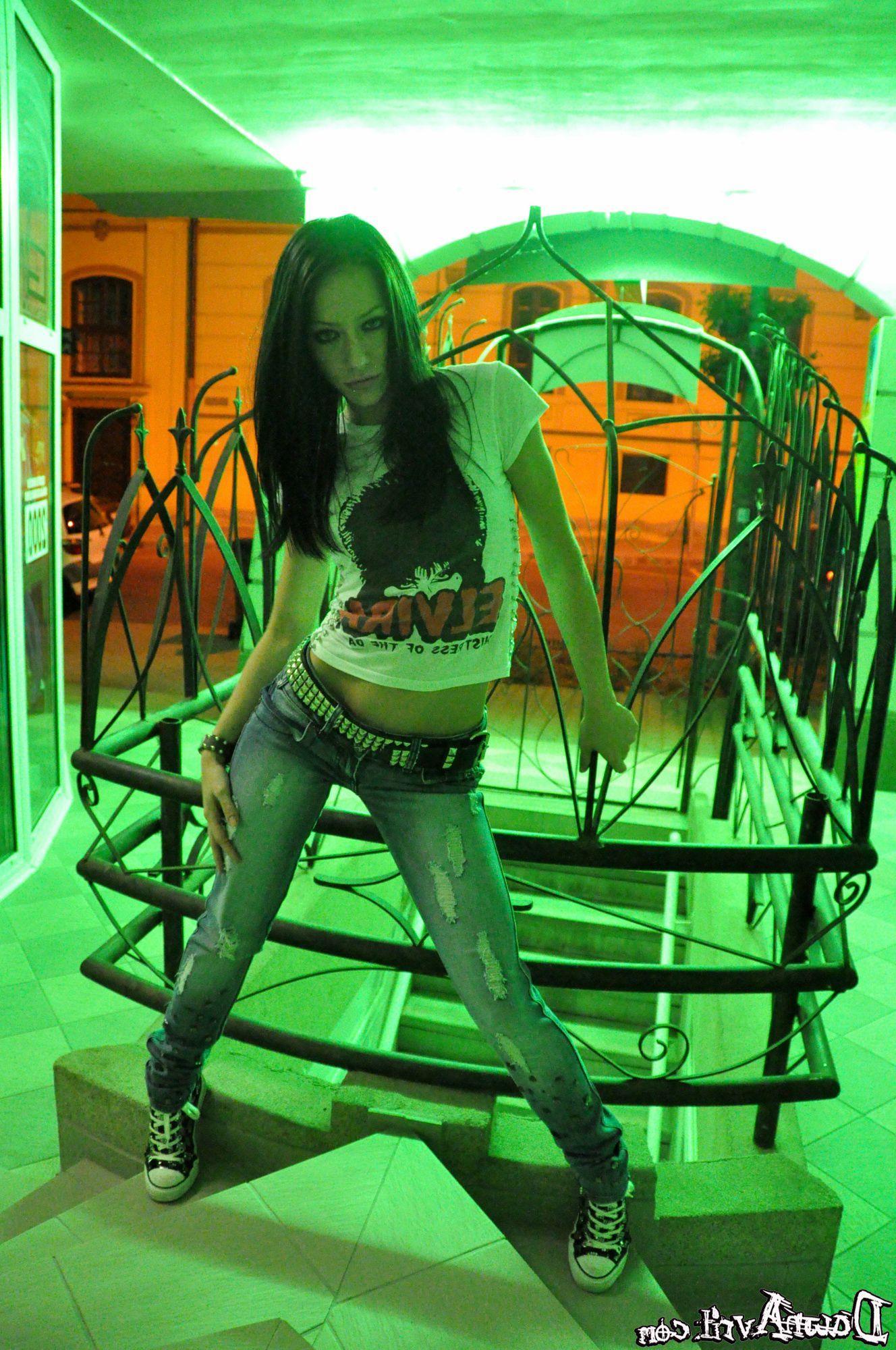 17P Pictures of teen hottie Dawn Avril giving a lap dance to her buddies