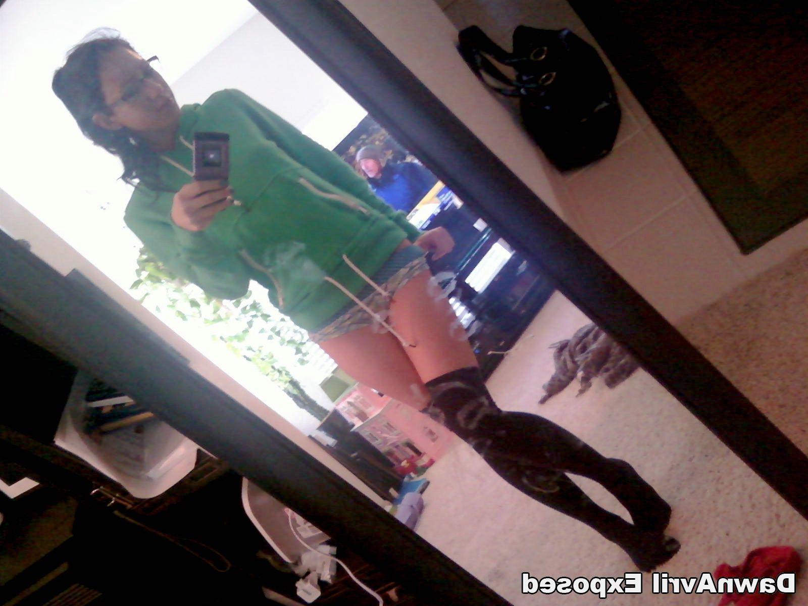 15P Pictures of Dawn Avril giving you hot candids and selfpics