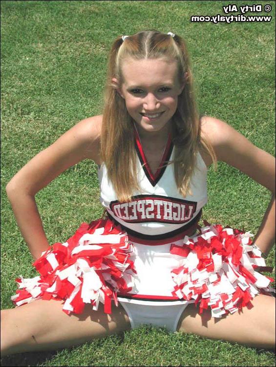 20P Pictures of cheerleader Dirty Aly getting naked in the back yard