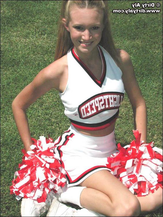 20P Pictures of cheerleader Dirty Aly getting naked in the back yard