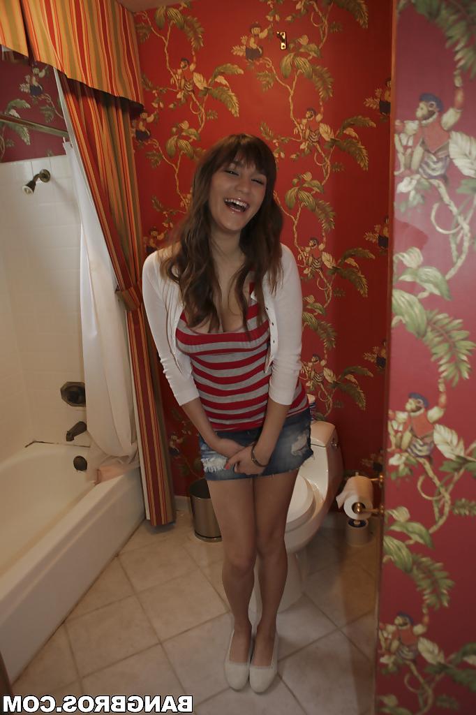 16P Teen babe Holly Michaels strips in the bathroom to show her big melons