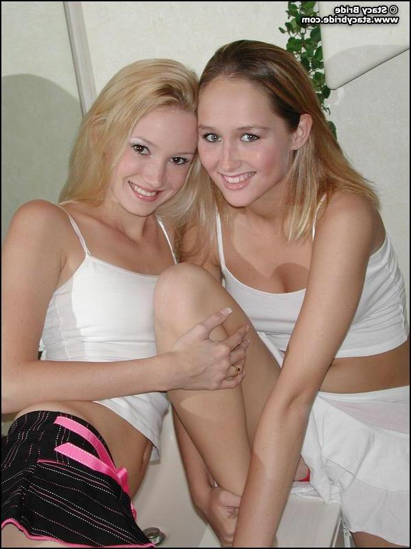 20P Aly and Stacy get naughty in the bathroom