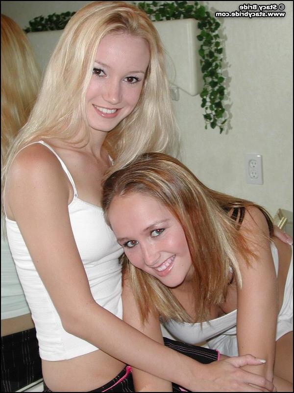 20P Aly and Stacy get naughty in the bathroom