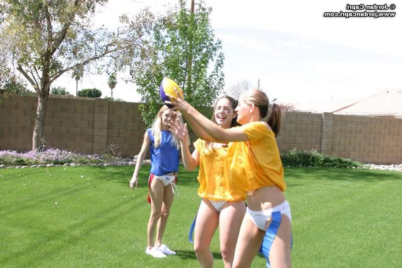 15P teen girls play outside