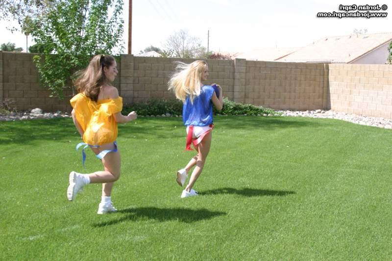 15P teen girls play outside