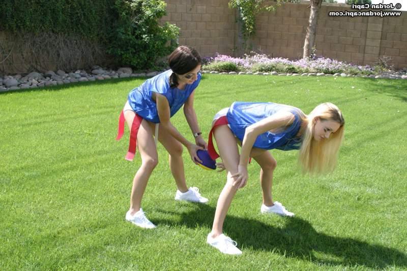 15P teen girls play outside