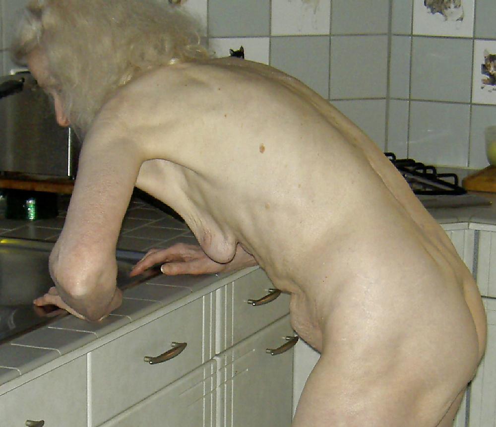 25P TITS   skinny granny   old women
