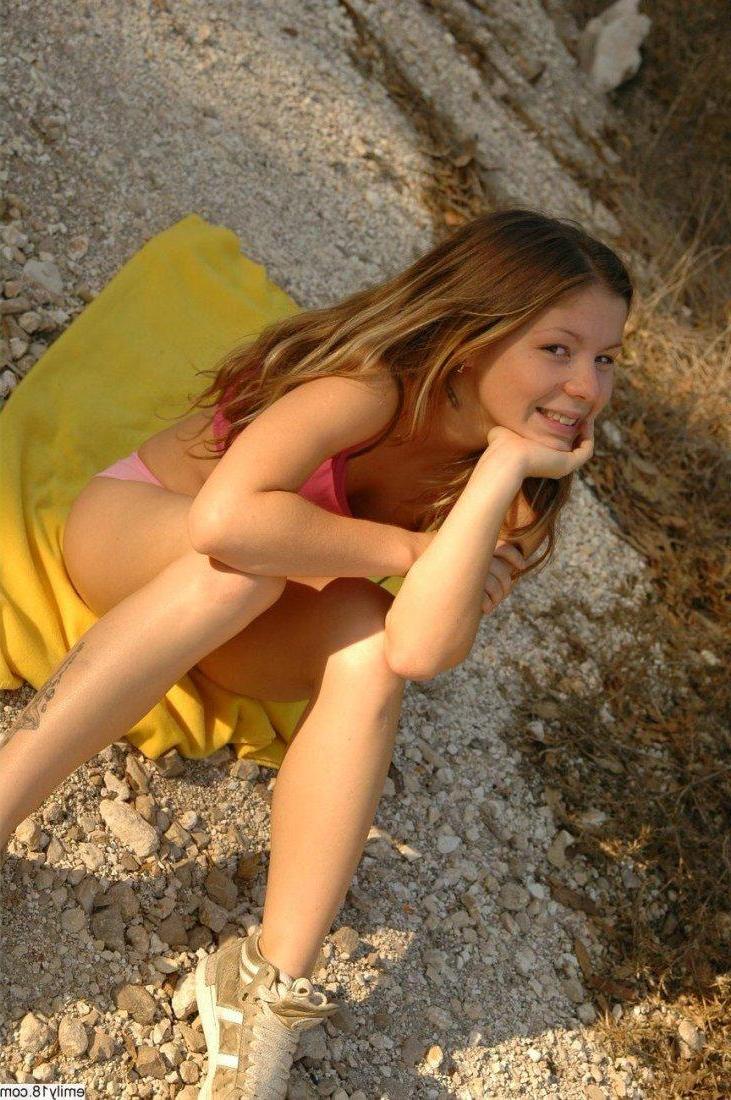 15P Teen model Emily 18 shows off her pink panties outdoors