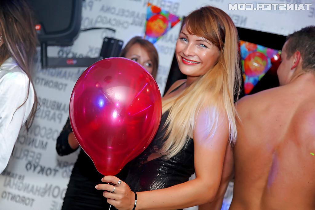 16P Lascivious sluts getting horny and wild at the lesbian party