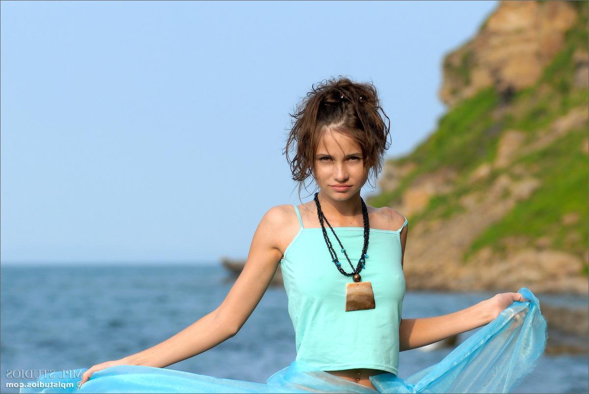 12P MPL Studios Presents Anya in "Anyas Collectors Cut 1"