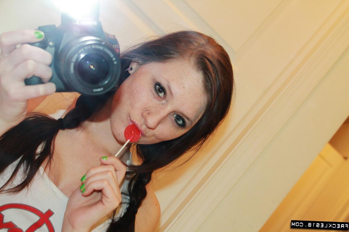 12P Bruentte babe Freckles 18 takes sexy pics of herself in the bathroom