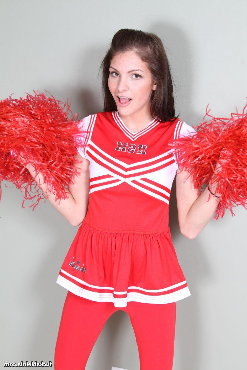 15P Pictures of teen girl Fuckable Lola ready to fuck after cheer-leading