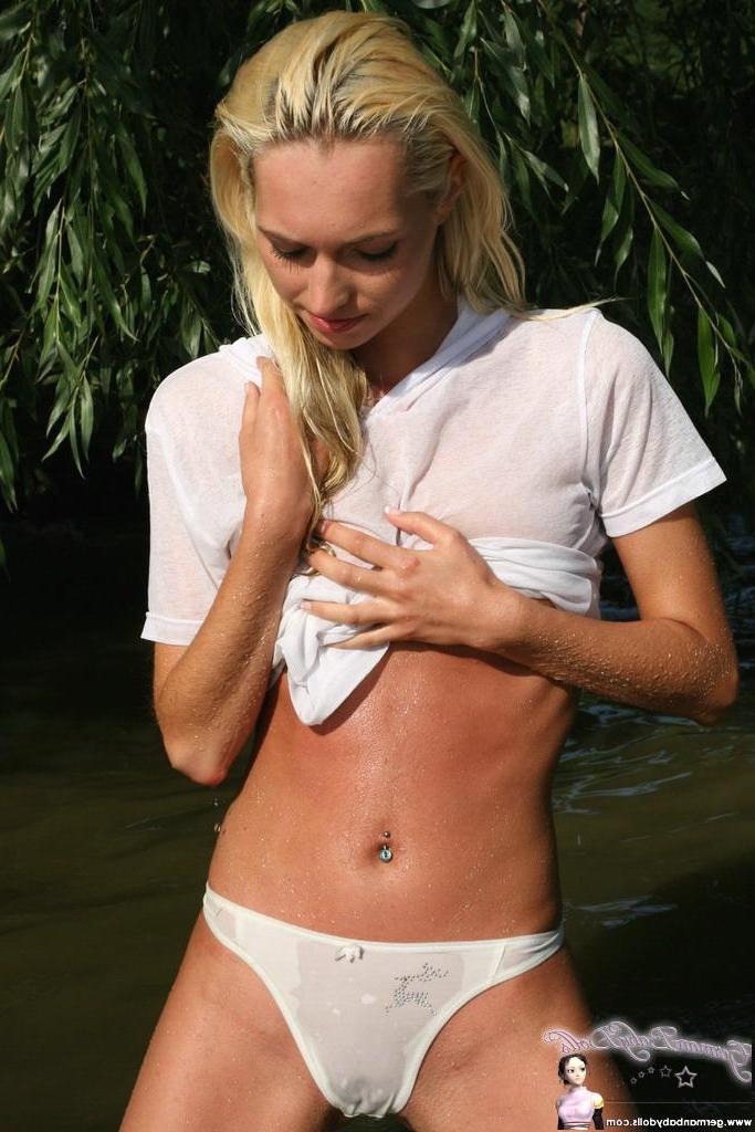 16P Bilder von GBD Allizee, wie ihr Hemd ganz nass wird