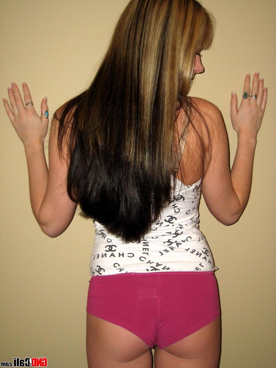 16P Pictures of teen babe GND Cali giving you a hot tease