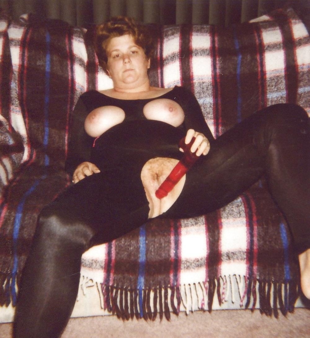11P Red head wife